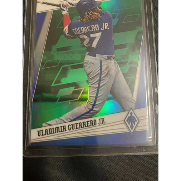 2020 Panini Chronicles Phoenix Green Prizm #12 Vladimir Guerrero Jr /50 - Picture 3 of 6